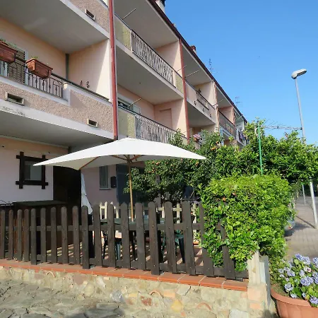 Semesterbostad Casa Michele Falerna